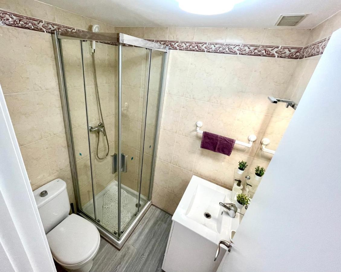 Moderno Piso De 3 Dormitorios En La Playa De Rincon De La Victoria Malaga Bagian luar foto